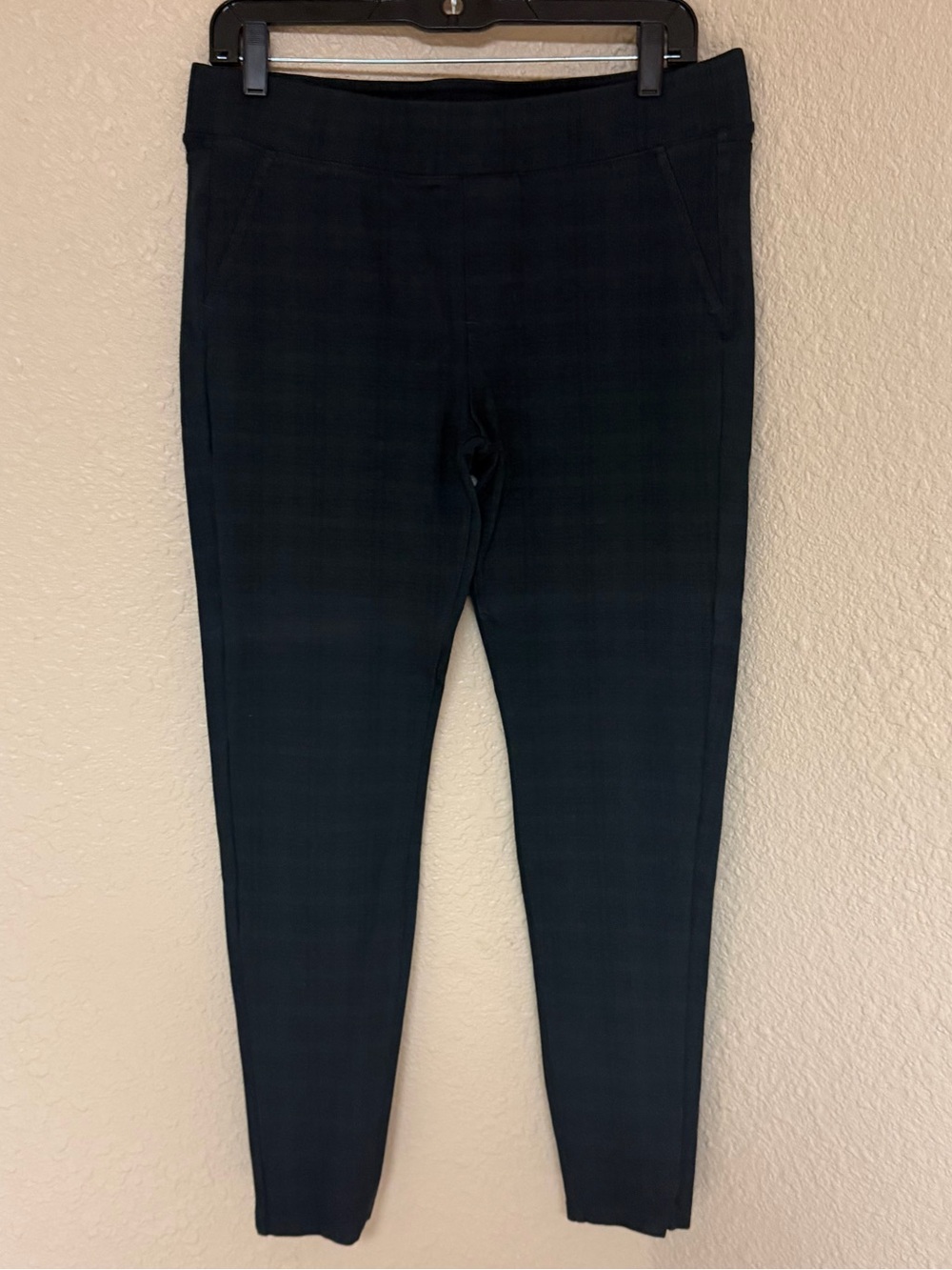 4/$20 Liverpool Black/Blue Plaid Pants